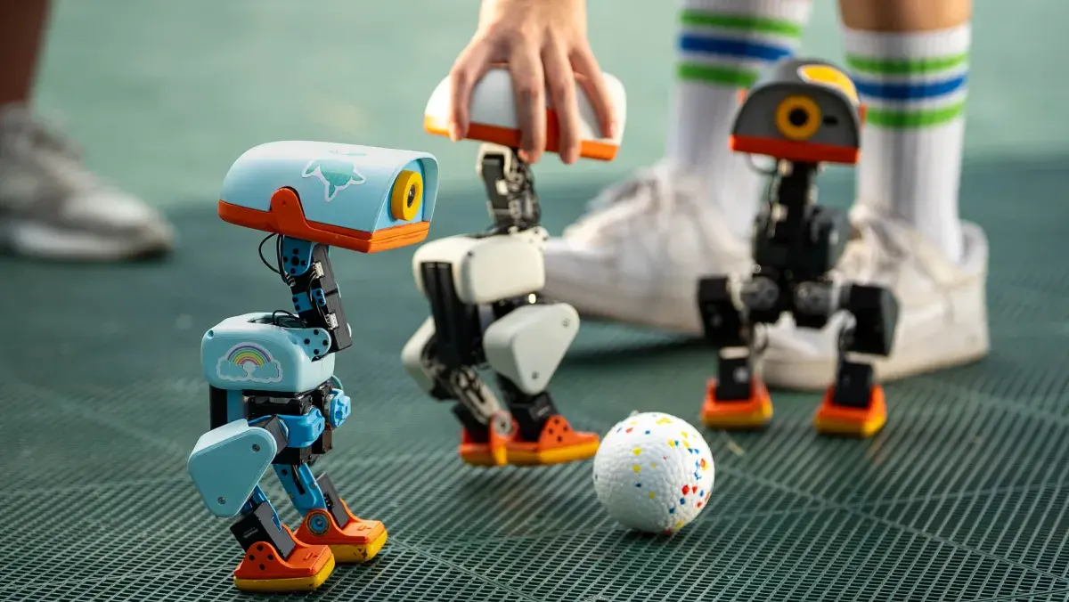 Giám sát AI OpenAI lộ khoảng trống, Google đổi chính sách quảng cáo dữ liệu | ĐTCN 24/10 6 Robot Microduck vượt 20.000 đơn đặt trước sau màn trình diễn tại GTC Berlin